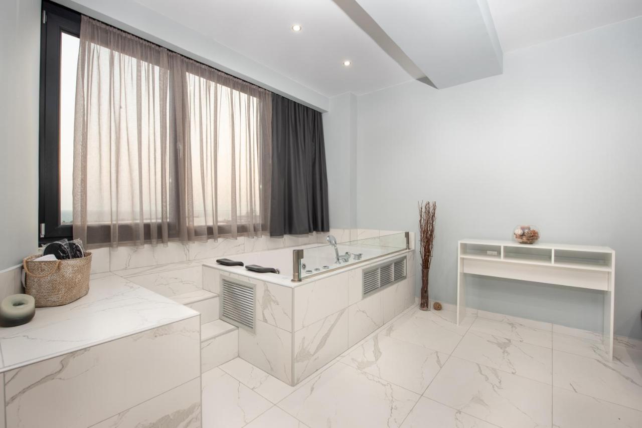 Sea & City Luxury Suite Thessaloniki Exterior foto