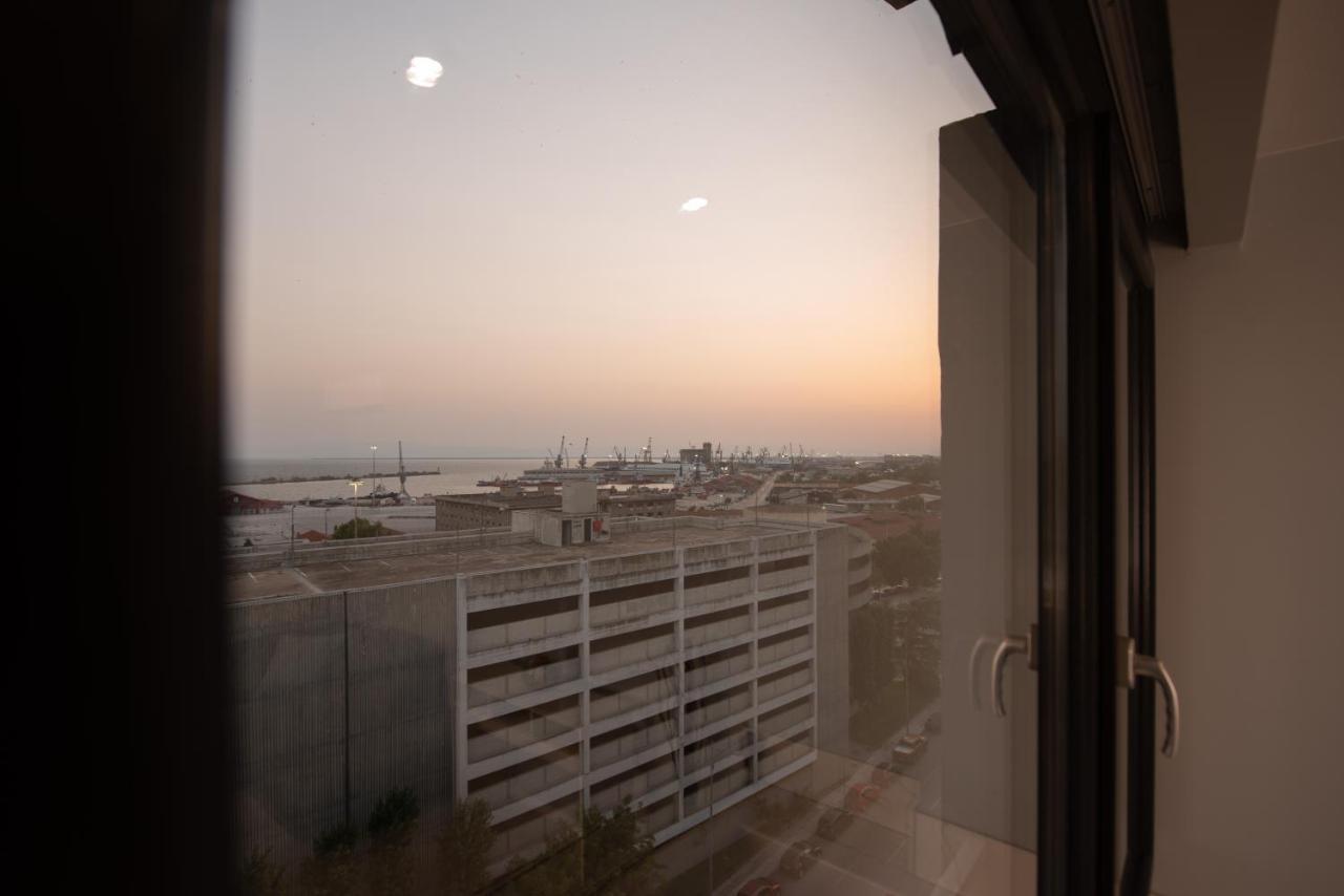 Sea & City Luxury Suite Thessaloniki Exterior foto