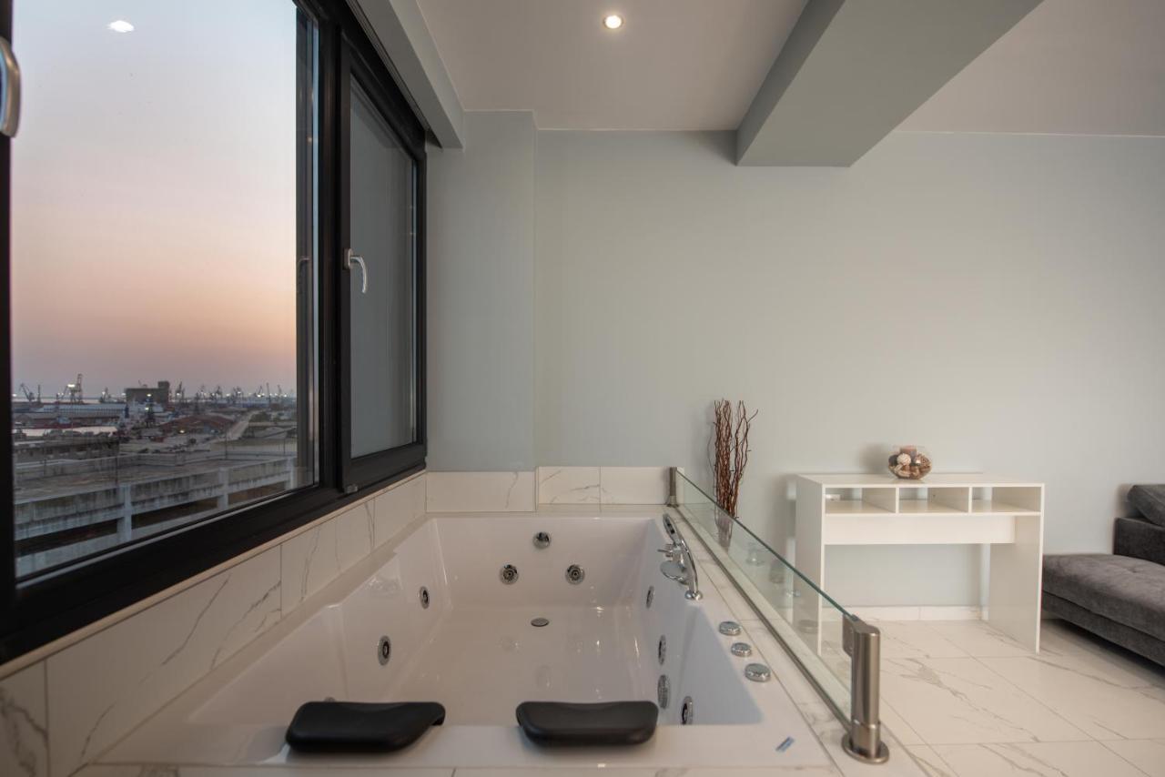 Sea & City Luxury Suite Thessaloniki Exterior foto